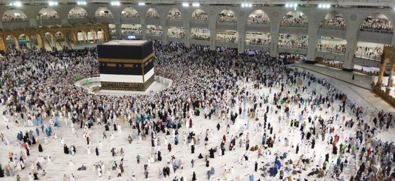 What Are The Haircut Rules For Men And Women After Umrah?