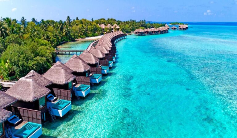 Escape to Los Angeles and Bora Bora: The Perfect Two-Stop Getaway